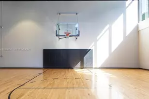 1010 Brickell Ave, Miami, FL 33131 - Photo 9