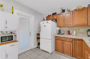 905 Atlantic Ave, Opa-Locka, FL 33054 - Photo 9