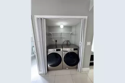 8330 NW 10th St #10I, Miami, FL 33126 - Photo 17