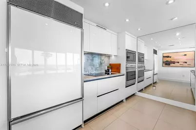 465 E Brickell Ave #3901, Miami, FL 33131 - Photo 3