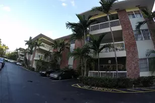 2424 SE 17th Causeway, Fort Lauderdale, FL 33316 - Photo 5
