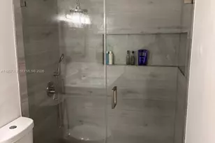 581 Blue Heron Dr, Hallandale Beach, FL 33009 - Photo 17