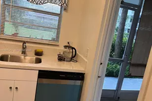 581 Blue Heron Dr, Hallandale Beach, FL 33009 - Photo 9