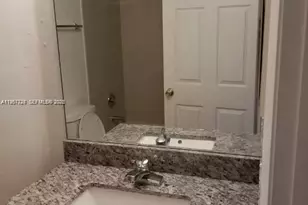 2890 N Oakland Forest Dr, Oakland Park, FL 33309 - Photo 9