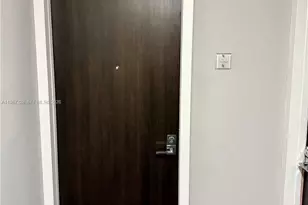 20335 W Country Club Dr, Aventura, FL 33180 - Photo 25