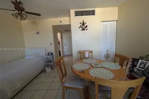 2899 Collins Ave, Miami Beach, FL 33140 - Photo 9