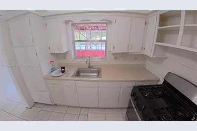 14931 NE 7th Ct #14931, Miami, FL 33161 - Photo 21