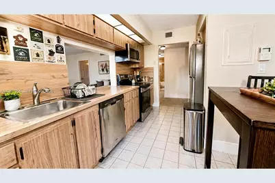 6800 Cypress Rd #501, Plantation, FL 33317 - Photo 3