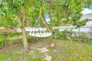 274 NW 43rd St, Miami, FL 33127 - Photo 31