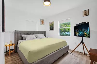 274 NW 43rd St, Miami, FL 33127 - Photo 9