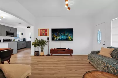 274 NW 43rd St, Miami, FL 33127 - Photo 3