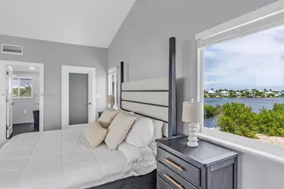 90 N Bounty Ln, Key Largo, FL 33037 - Photo 27