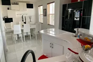 7586 NW 113th Path, Doral, FL 33178 - Photo 5
