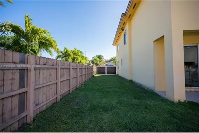 1046 NE 17th Ter, Homestead, FL 33033 - Photo 13
