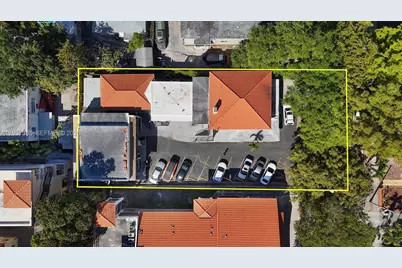 1362 SW 2nd St, Miami, FL 33135 - Photo 1