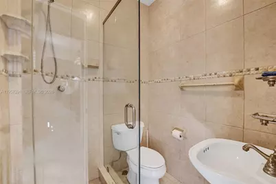 1121 Guava Isle, Fort Lauderdale, FL 33315 - Photo 35