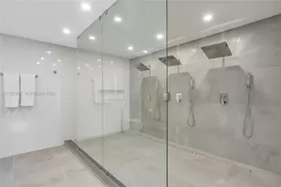 90 N Bounty Ln, Key Largo, FL 33037 - Photo 11