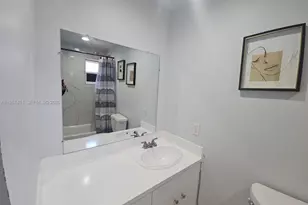1560 W 46th St, Hialeah, FL 33012 - Photo 9