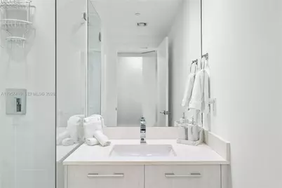 55 SW 9th St #1904, Miami, FL 33130 - Photo 19