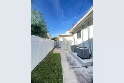 2726 SW 19th Ter #2726, Miami, FL 33145 - Photo 49