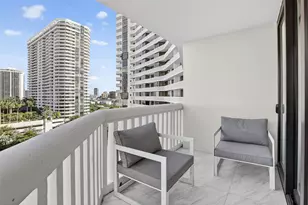 1000 W Island Blvd, Aventura, FL 33160 - Photo 27