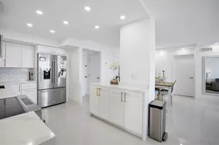 20515 E Country Club Dr, Aventura, FL 33180 - Photo 17