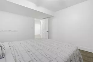 941 E 16th Pl, Hialeah, FL 33010 - Photo 23