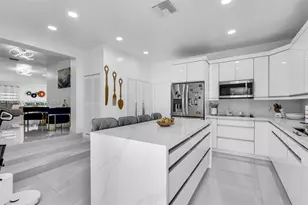 2464 NW 104th St, Miami, FL 33147 - Photo 11