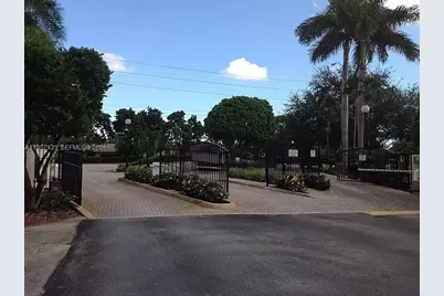 10734 SW 117th Pl, Miami, FL 33186 - Photo 3