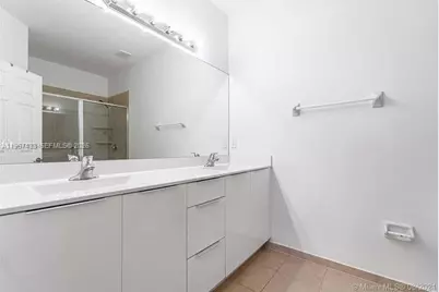 10301 W 32nd Ln, Hialeah, FL 33018 - Photo 15