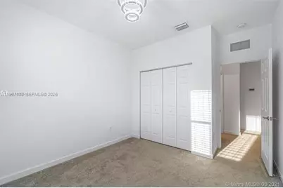 10301 W 32nd Ln, Hialeah, FL 33018 - Photo 21