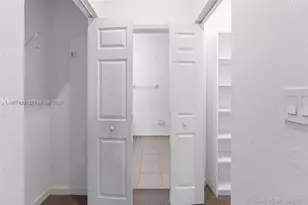 10301 W 32nd Ln, Hialeah, FL 33018 - Photo 13