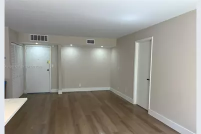 17021 N Bay Rd #124, Sunny Isles Beach, FL 33160 - Photo 5