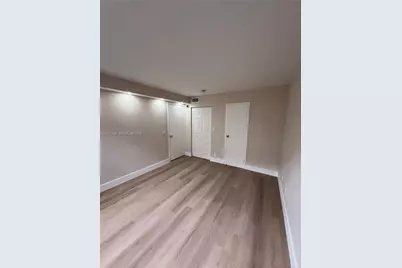 17021 N Bay Rd #124, Sunny Isles Beach, FL 33160 - Photo 13