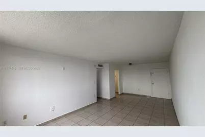 666 W 81st St #304, Hialeah, FL 33014 - Photo 7