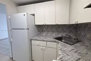 666 W 81st St, Hialeah, FL 33014 - Photo 3