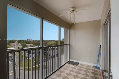 330 SE 2nd St #501G, Hallandale Beach, FL 33009 - Photo 33