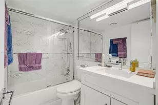 1400 St Charles Pl, Pembroke Pines, FL 33026 - Photo 21