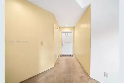 6442 NW 170th Ter, Hialeah, FL 33015 - Photo 5