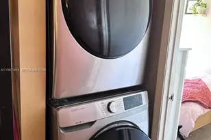 2480 W 67th Pl, Hialeah, FL 33016 - Photo 7