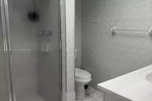 10000 NW 80th Ct, Hialeah Gardens, FL 33016 - Photo 21