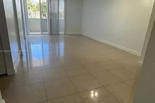 10000 NW 80th Ct, Hialeah Gardens, FL 33016 - Photo 13