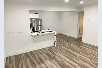 300 W Palm Cir W #307, Pembroke Pines, FL 33025 - Photo 11