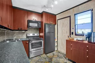 1000 NE 12th Ave, Hallandale Beach, FL 33009 - Photo 5