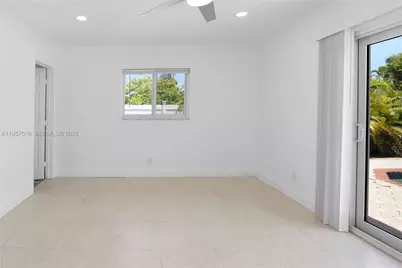 1110 S 14th Ave, Hollywood, FL 33020 - Photo 17