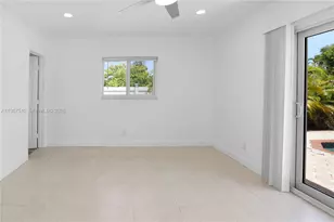 1110 S 14th Ave, Hollywood, FL 33020 - Photo 17