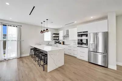 1617 NE 11th St #TH1, Fort Lauderdale, FL 33304 - Photo 7