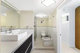 2655 Collins Ave, Miami Beach, FL 33140 - Photo 33