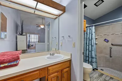 2104 Winslow Dr, Orlando, FL 32812 - Photo 23