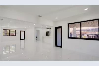 315 NE 160th Ter, Miami, FL 33162 - Photo 17